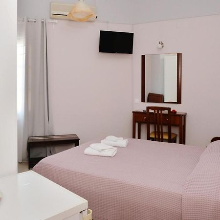 Hotel Villa Plaza Spetses Town Екстер'єр фото