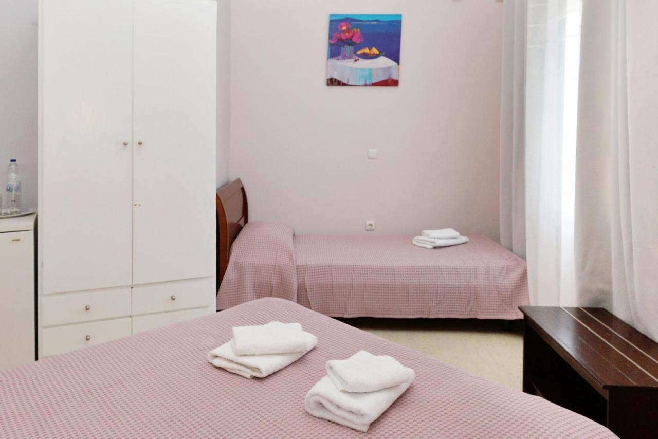 Hotel Villa Plaza Spetses Town Екстер'єр фото